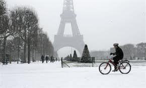 Beauté de Paris sous la neige